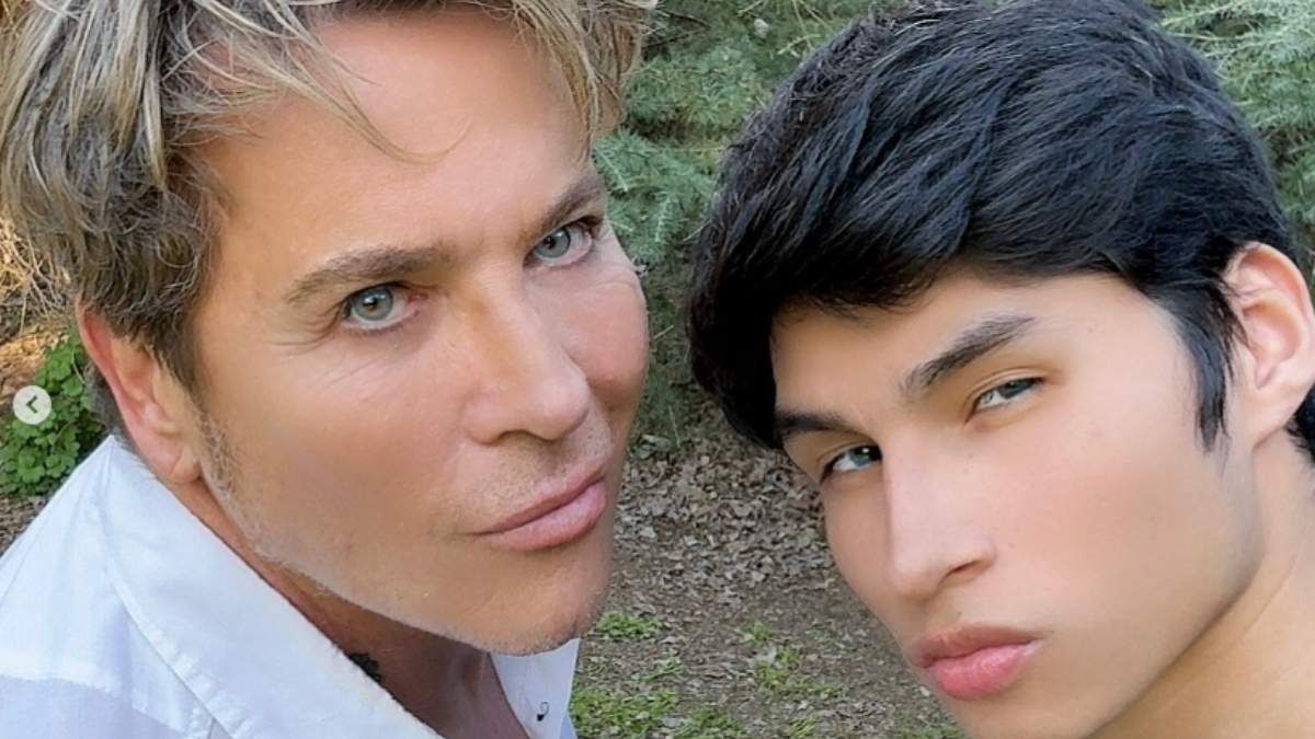 Guido Süller está en pareja con Hernán Sanabria, un joven con el que se lleva 41 años. Guido Süller está en pareja con Hernán Sanabria, un joven con el que se lleva 41 años.