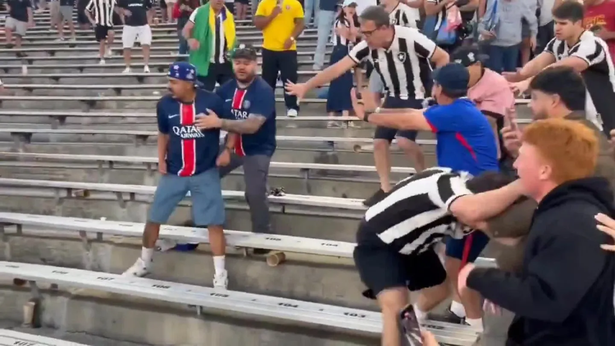 Batalla campal en el Mundial de Clubes: hinchas de Botafogo y PSG a las piñas en plena tribuna