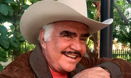 Se dio a conocer el más reciente parte médico de Vicente Fernández, quien fue sometido a una traqueotomía este domingo. Se dio a conocer el más reciente parte médico de Vicente Fernández, quien fue sometido a una traqueotomía este domingo.