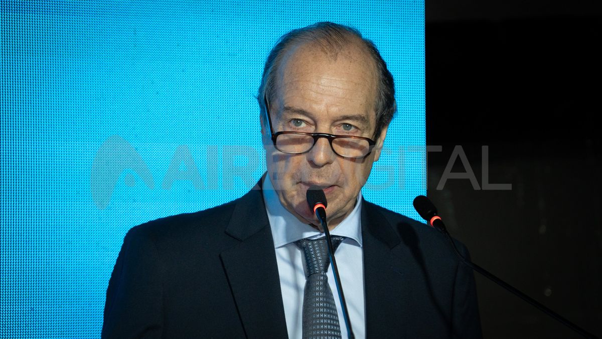 Carlos Miguel Rodríguez Sañudo, presidente del directorio del Sanatorio Santa Fe. Carlos Miguel Rodríguez Sañudo, presidente del directorio del Sanatorio Santa Fe.