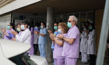 trabajadores de la salud cobraran 5.000 pesos extra cuatro meses trabajadores de la salud cobraran 5.000 pesos extra cuatro meses