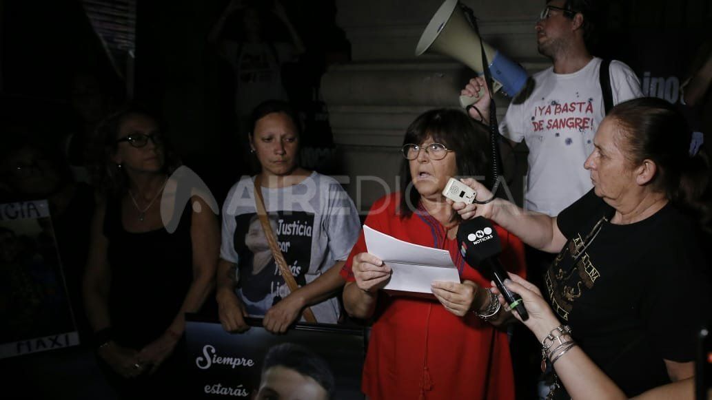 En medio de la escalada de violencia, Santa Fe se manifestó en la Plaza 25 de Mayo 