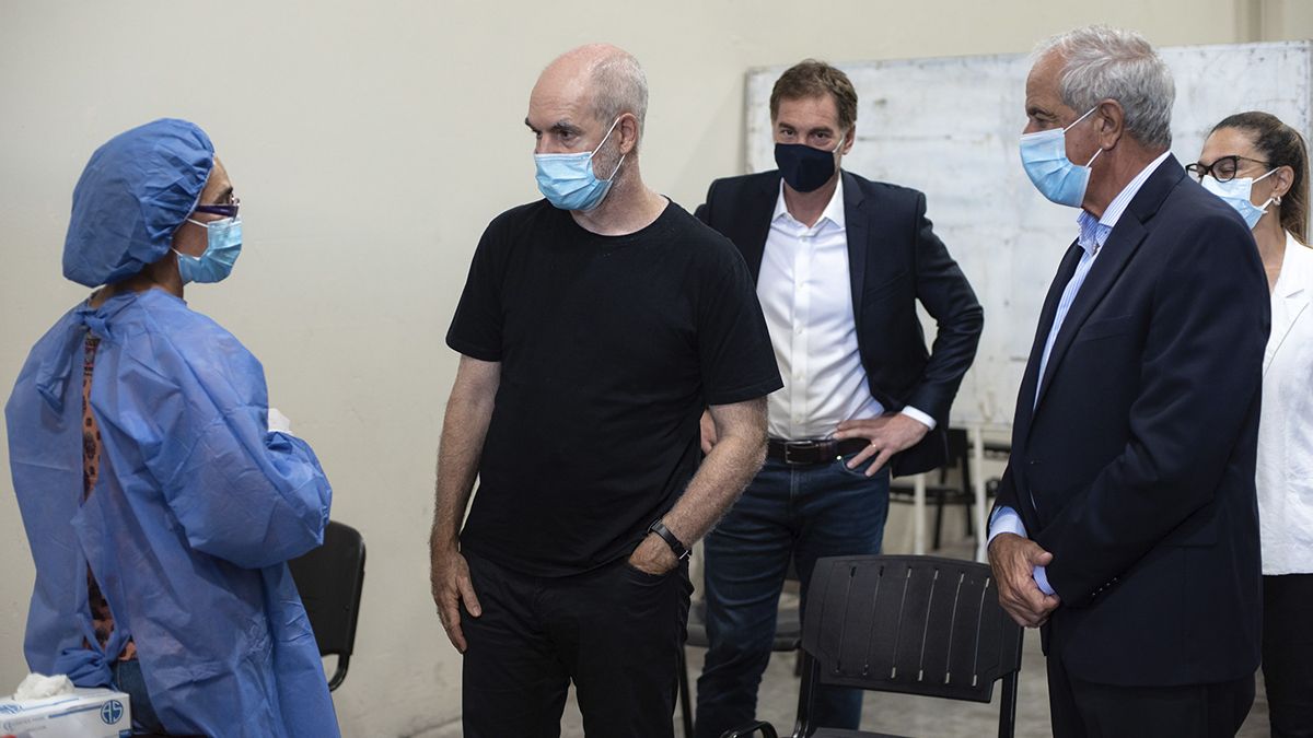 El jefe de Gobierno porteño, Horacio Rodríguez Larreta, y el vicejefe, Diego Santilli, recorrieron el dispositivo Detectar que abrió la semana pasada en el Club Atlético River Plate, junto a su presidente, Rodolfo D’Onofrio.