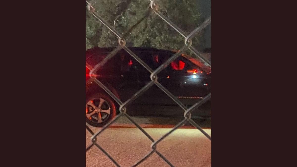 Lionel Messi llegando al aeropuerto de Rosario para viajar a Estados Unidos. Foto: Mauro Yasprizza.