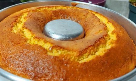 La receta del bizcochuelo de harina de maíz y crema. La receta del bizcochuelo de harina de maíz y crema.