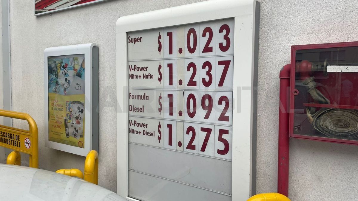 El precio de la nafta súper en las estaciones Shell de la ciudad de Santa Fe se fue a $1.023. El precio de la nafta súper en las estaciones Shell de la ciudad de Santa Fe se fue a $1.023.