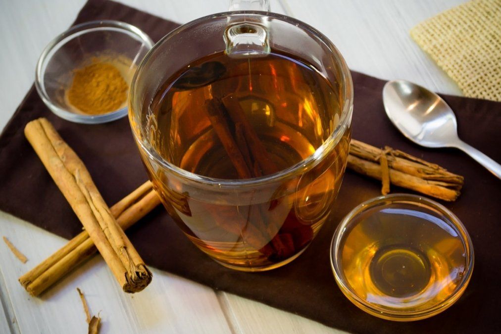 Infusión de canela y miel para acelerar el metabolismo