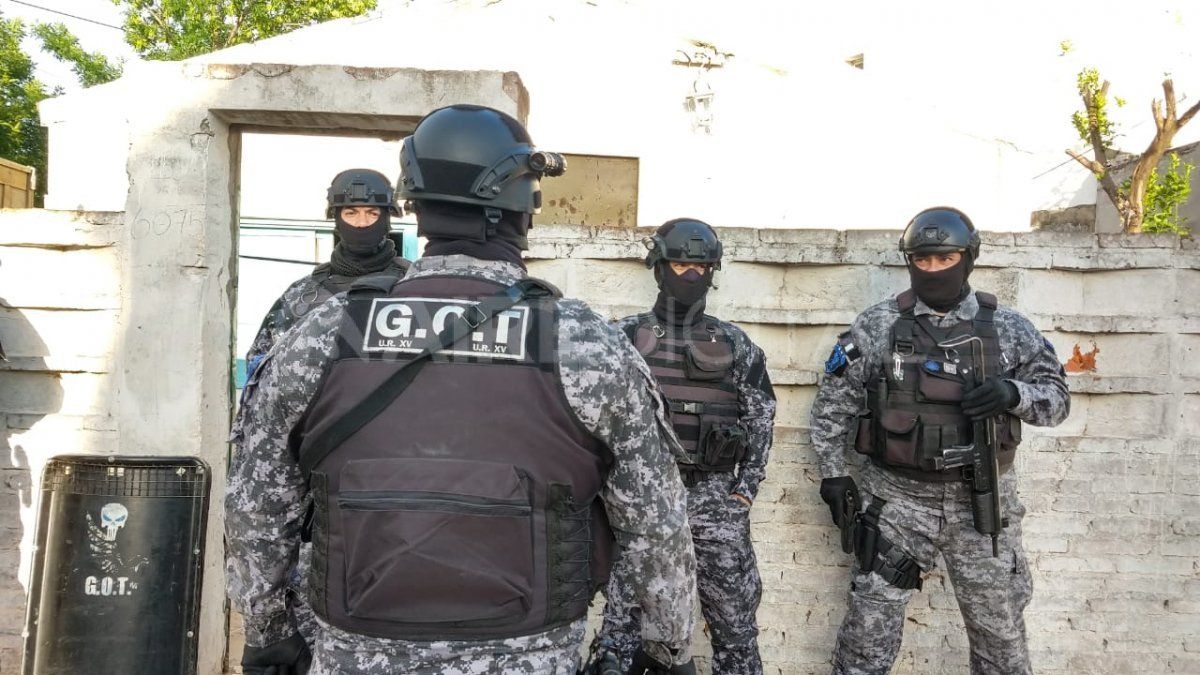 Dos de los cinco allanamientos se efectúan en casas linderas