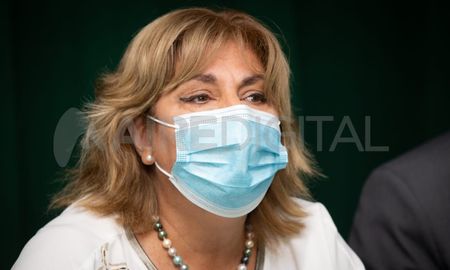 La ministra Sonia Martorano confirmó que están analizando aplicar cuartas dosis de refuerzo, y descartó que se evalúe que la vacunación sea obligatoria. La ministra Sonia Martorano confirmó que están analizando aplicar cuartas dosis de refuerzo, y descartó que se evalúe que la vacunación sea obligatoria.