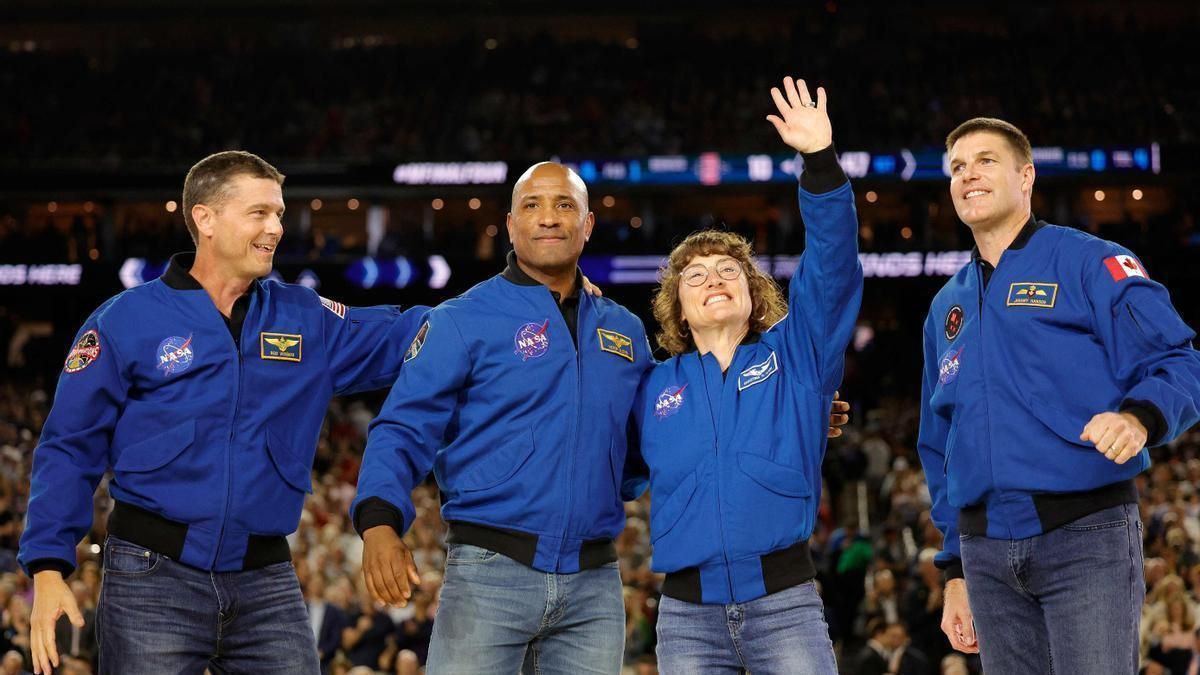 Los astronautas de Artemis II, seleccionados por la NASA para ir a la Luna en el 2024: Reid Wiseman, Víctor Glover, Christina Koch y Jeremy Hansen. Los astronautas de Artemis II, seleccionados por la NASA para ir a la Luna en el 2024: Reid Wiseman, Víctor Glover, Christina Koch y Jeremy Hansen.