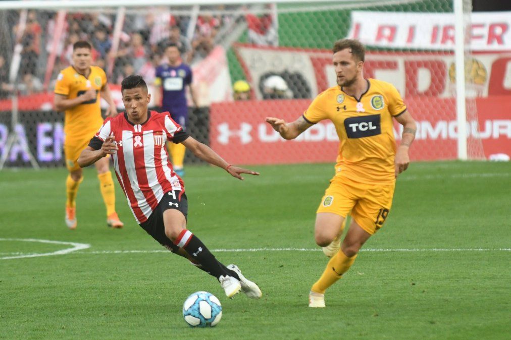 Estudiantes goleó a Rosario Central y lo hundió en la tabla de los promedios