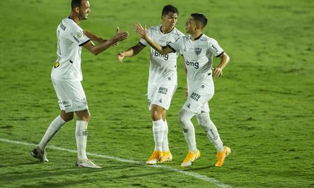 El Atlético Mineiro de Jorge Sampaoli empató con el Bragantino y no pudo acercarse a la cima del Brasileirao. El Atlético Mineiro de Jorge Sampaoli empató con el Bragantino y no pudo acercarse a la cima del Brasileirao.