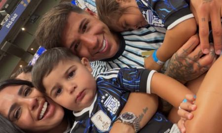 La influencer documentó la presencia de su hijo menor en el estadio de Kansas City y abrió un debate sobre los límites del aguante familiar. La influencer documentó la presencia de su hijo menor en el estadio de Kansas City y abrió un debate sobre los límites del aguante familiar.
