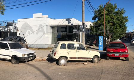 Una vecina avisó sobre la fuga de presos en la Comisaría 10° en barrio San Martín. Una vecina avisó sobre la fuga de presos en la Comisaría 10° en barrio San Martín.