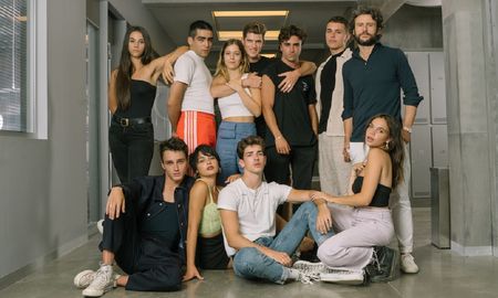 Élite 4 llegó a Netflix con mucho sexo, drogas y descontrol. Élite 4 llegó a Netflix con mucho sexo, drogas y descontrol.