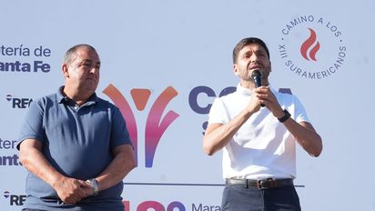 Maximiliano Pullaro en la largada de la Maratón Santa Fe - Coronda: 