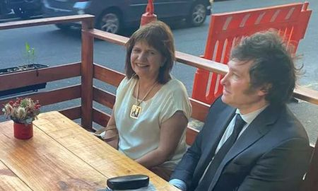 La líder del PRO, Patricia Bullrich y el libertario Javier Milei durante una reunión previa a las elecciones. La líder del PRO, Patricia Bullrich y el libertario Javier Milei durante una reunión previa a las elecciones.