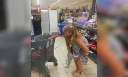 Se sacó la bombacha y la usó de tapabocas para que la atiendan en un supermercado Se sacó la bombacha y la usó de tapabocas para que la atiendan en un supermercado