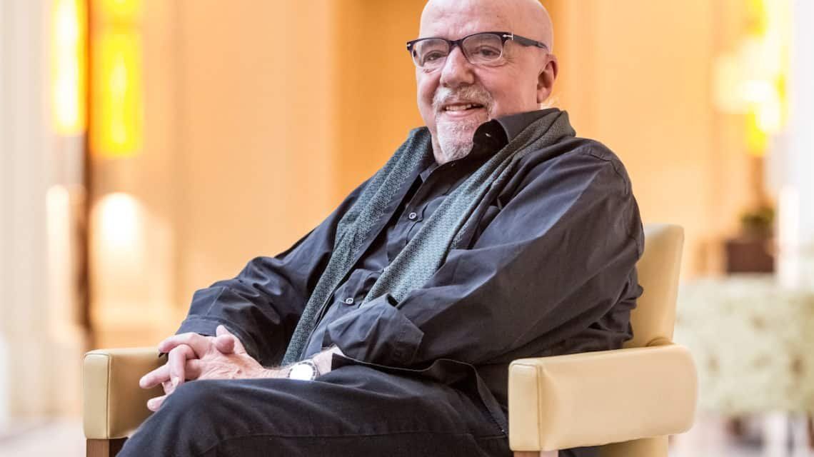 Tres libros de Paulo Coelho se convertirán en series de TV