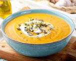 Sopa crema de zapallo.