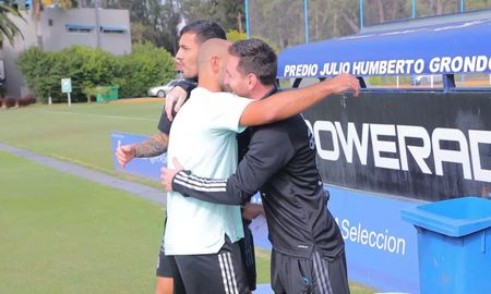 lionel messi paso por la practica de la sub 20 de javier mascherano lionel messi paso por la practica de la sub 20 de javier mascherano