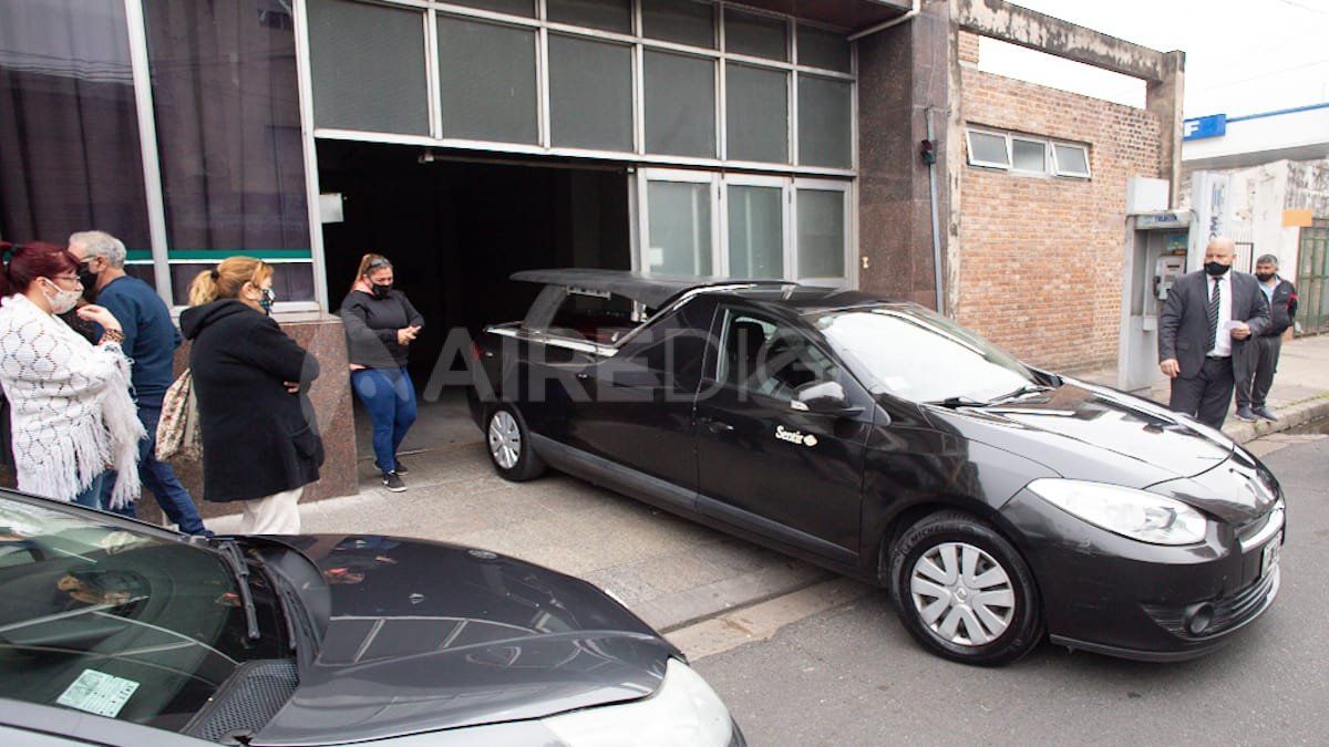 El cortejo fúnebre tiene distintos destinos. Primero pasará por el Cobem, luego por la Municipalidad, en tercer lugar va al Hospital Cullen y finalmente al cementerio Municipal.