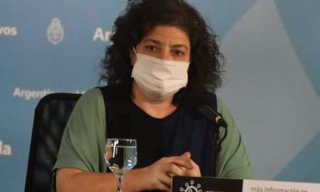 La ministra de Salud, Carla Vizzotti, alertó sobre el aumento de casos en las provincias, el país y los países vecinos. La ministra de Salud, Carla Vizzotti, alertó sobre el aumento de casos en las provincias, el país y los países vecinos.