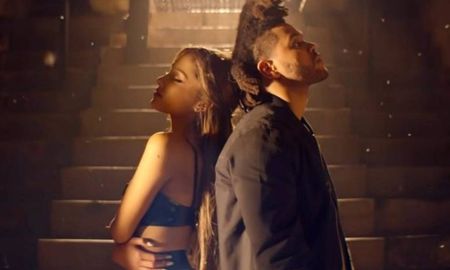 El nuevo single de los artistas se convirtió rápidamente en un suceso mundial. El nuevo single de los artistas se convirtió rápidamente en un suceso mundial.