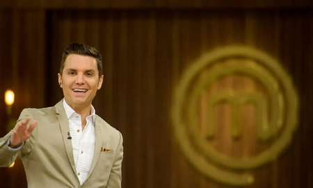 Aseguran que bajaron a Santiago del Moro de la conducción de MasterChef: quién sería su reemplazo Aseguran que bajaron a Santiago del Moro de la conducción de MasterChef: quién sería su reemplazo