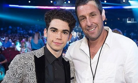 Adam Sandler dedicó su última película a Cameron Boyce Adam Sandler dedicó su última película a Cameron Boyce