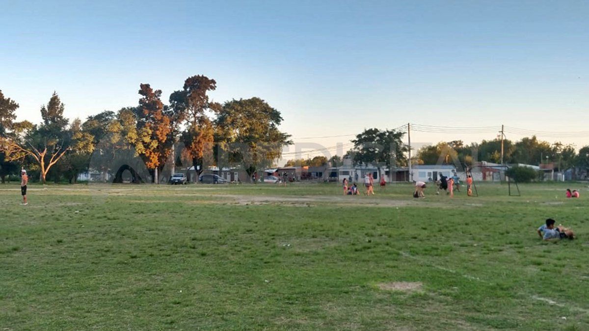 Tiros, enfrentamientos, corridas son algunos de los escenas que los referentes de la entidad deportiva enumeraron al móvil de Aire de Santa Fe.