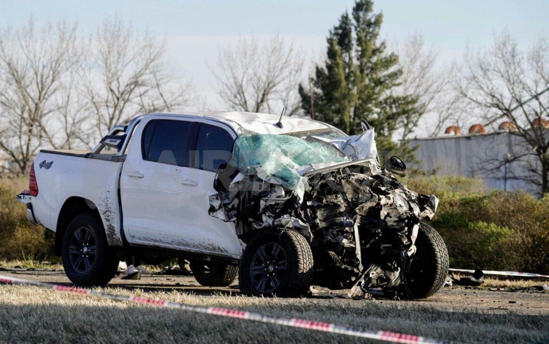 El conductor de la camioneta Hilux sufrió lesiones leves y fue trasladado a un nosocomio de la zona.