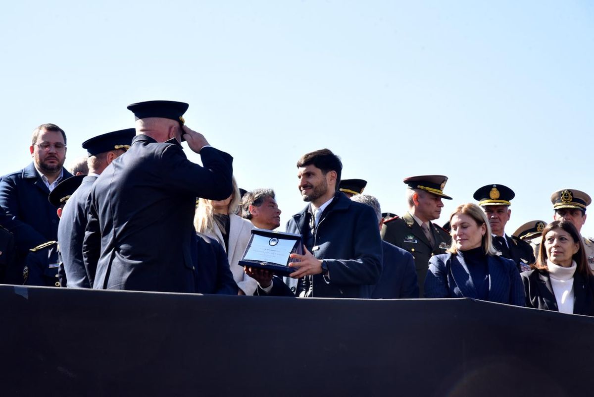 La actividad se realizó frente al Monumento a la Bandera