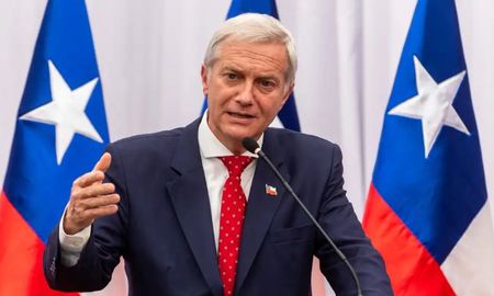 El retorno del voto obligatorio en Chile permitió que el candidato republicano superara los 7 millones de sufragios, una cifra jamás vista en la democracia trasandina. El retorno del voto obligatorio en Chile permitió que el candidato republicano superara los 7 millones de sufragios, una cifra jamás vista en la democracia trasandina.