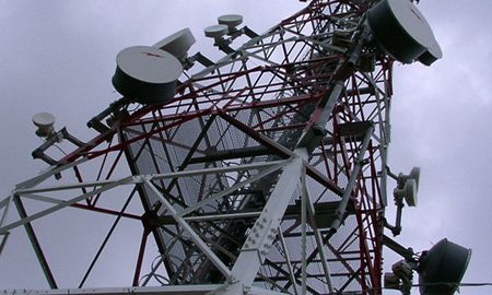 La instalación de antenas de telefonía celular en la ciudad conlleva el cumplimiento de importantes requisitos. La instalación de antenas de telefonía celular en la ciudad conlleva el cumplimiento de importantes requisitos.