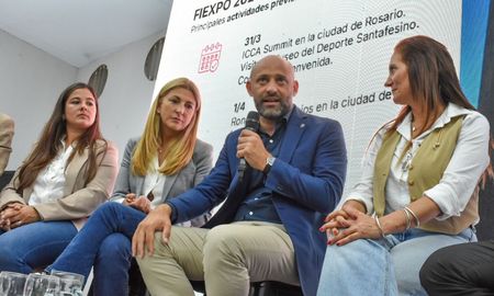 El ministro de Desarrollo Productivo, Gustavo Puccini, anunció en Expoagro que la Provincia de Santa Fe será sede de Fiexpo 2025. El ministro de Desarrollo Productivo, Gustavo Puccini, anunció en Expoagro que la Provincia de Santa Fe será sede de Fiexpo 2025.