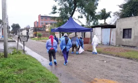Cinco personas en situación de calle fueron atacados en Tucumán y uno de ellos murio por dos disparos. Cinco personas en situación de calle fueron atacados en Tucumán y uno de ellos murio por dos disparos.