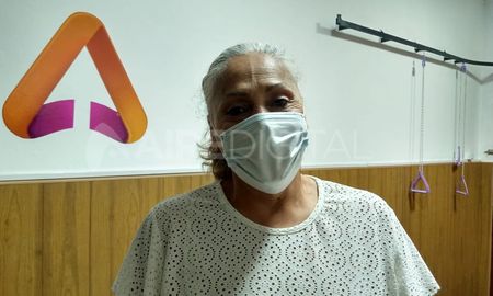 Patricia More, delegada del Samco de Santo Tomé, confirmaba la noticia del cierre del Centro de Salud de barrio Las Vegas por el robo de la bomba de agua. Patricia More, delegada del Samco de Santo Tomé, confirmaba la noticia del cierre del Centro de Salud de barrio Las Vegas por el robo de la bomba de agua.