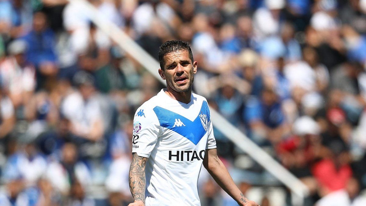 Vélez incluyó a Fernando Gago en la lista de la Sudamericana