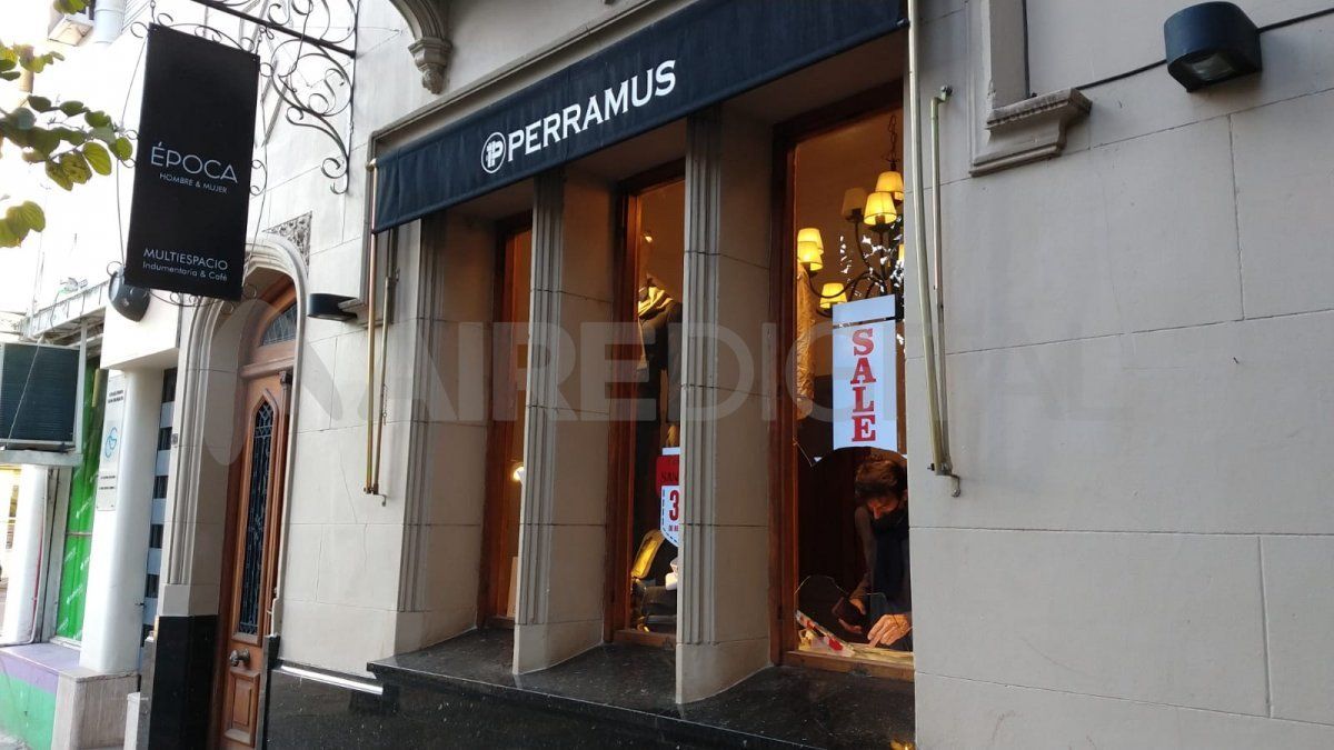 Por segunda vez en 72 horas rompieron una vidriera y robron en pleno Bulevar