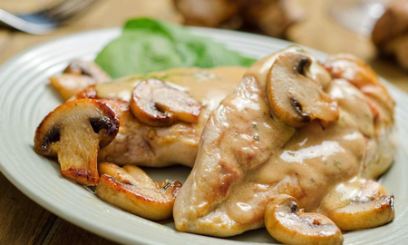 Cómo hacer pollo al champiñón súper fácil: la receta para que lo prepares en casa Cómo hacer pollo al champiñón súper fácil: la receta para que lo prepares en casa