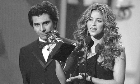 Shakira se reunió con un productor de su pasado y los fans especulan sobre nueva música Shakira se reunió con un productor de su pasado y los fans especulan sobre nueva música