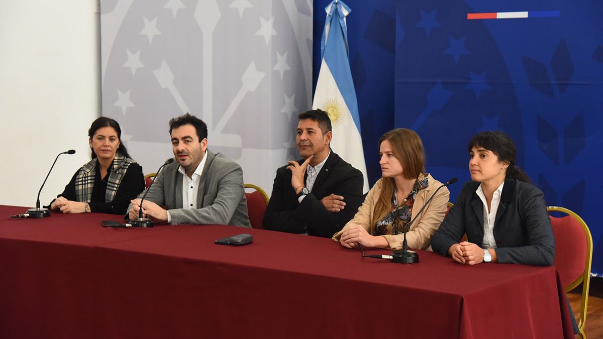 El dictado del curso fue posible gracias al financiamiento del LIF. Su directora, Élida Formente, destacó que “surgió por la demanda de nuestra sociedad organizada que vienen pidiendo un mejor acceso al cannabis medicinal El dictado del curso fue posible gracias al financiamiento del LIF. Su directora, Élida Formente, destacó que “surgió por la demanda de nuestra sociedad organizada que vienen pidiendo un mejor acceso al cannabis medicinal