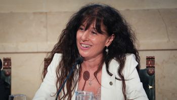 Mujeres y democracia, ejes del primer mensaje de Tarabella como rectora de la UNL