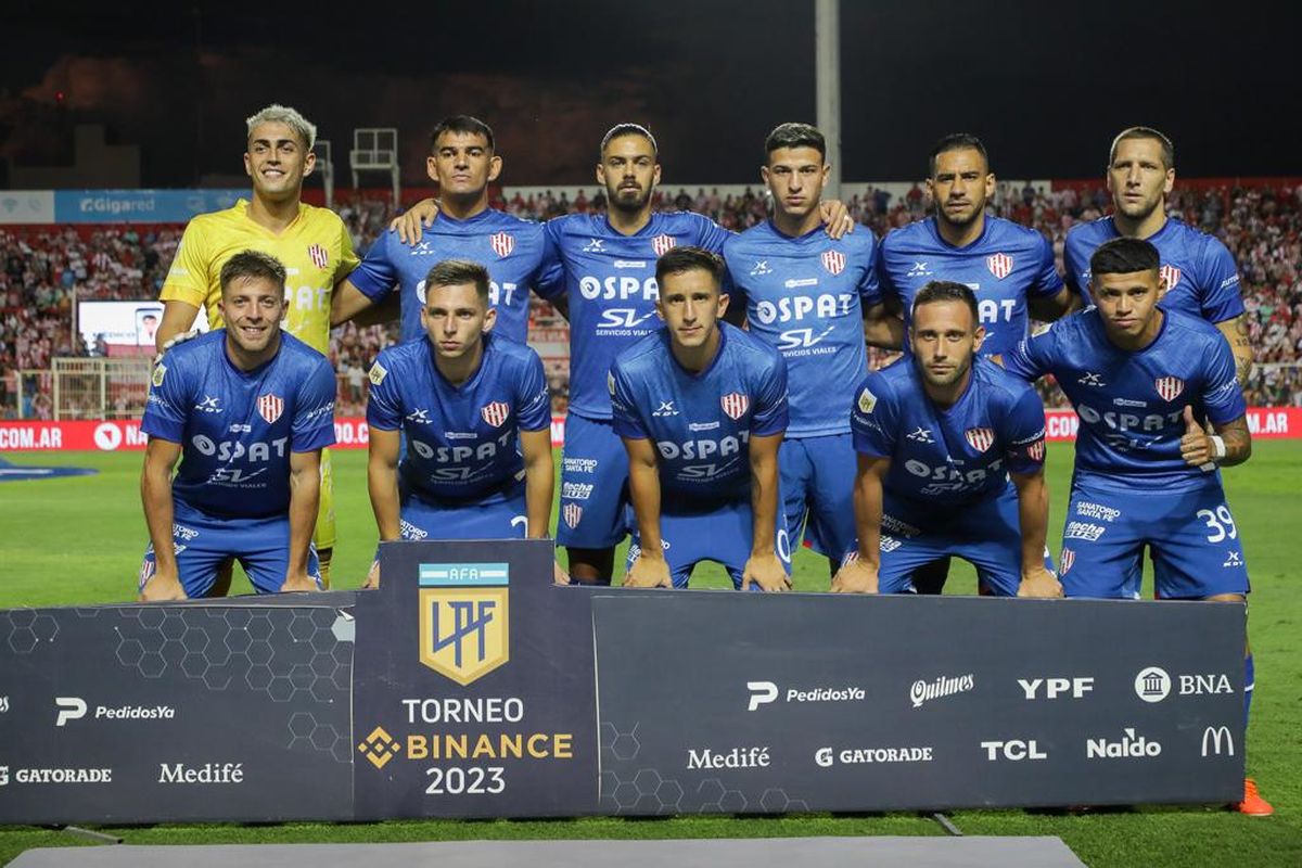 Gustavo Munúa haría dos variantes en Unión para visitar a Rosario Central.