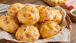 altText(Pancitos saborizados de jamón: la receta fácil para hacer en casa y con pocos ingredientes)}