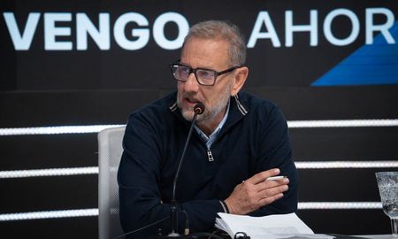 La iniciativa del diputado Marcos Corach tiene como objetivo garantizar el acceso seguro y legal a un producto que hoy muchos pacientes obtienen a través del mercado negro o en condiciones informales. La iniciativa del diputado Marcos Corach tiene como objetivo garantizar el acceso seguro y legal a un producto que hoy muchos pacientes obtienen a través del mercado negro o en condiciones informales.