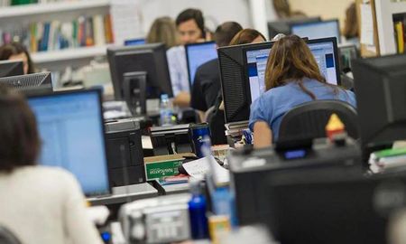 Desde el gobierno de Santa Fe advierten que hasta 50% de los estatales tiene descuentos por créditos caros. Desde el gobierno de Santa Fe advierten que hasta 50% de los estatales tiene descuentos por créditos caros.