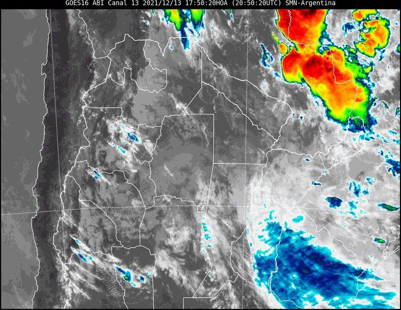 En la imagen satelital se observa abundante nubosidad asociada a inestabilidad en el territorio santafesino.