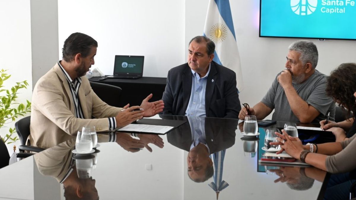 El acuerdo establece la cesión de un espacio ubicado en la terraza del Hotel UNL-ATE.